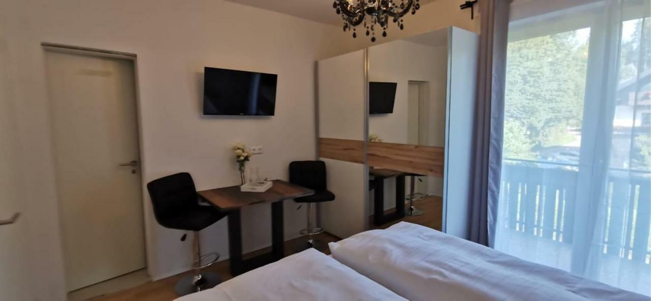 Enjoyit Velden West Hotel Selpritsch Eksteriør billede